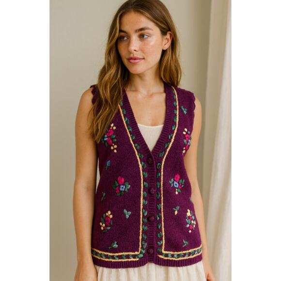 Vintage Knit Sweater Vest Purple Floral Embroidered Cottagecore Grandmacore - Picture 1 of 8